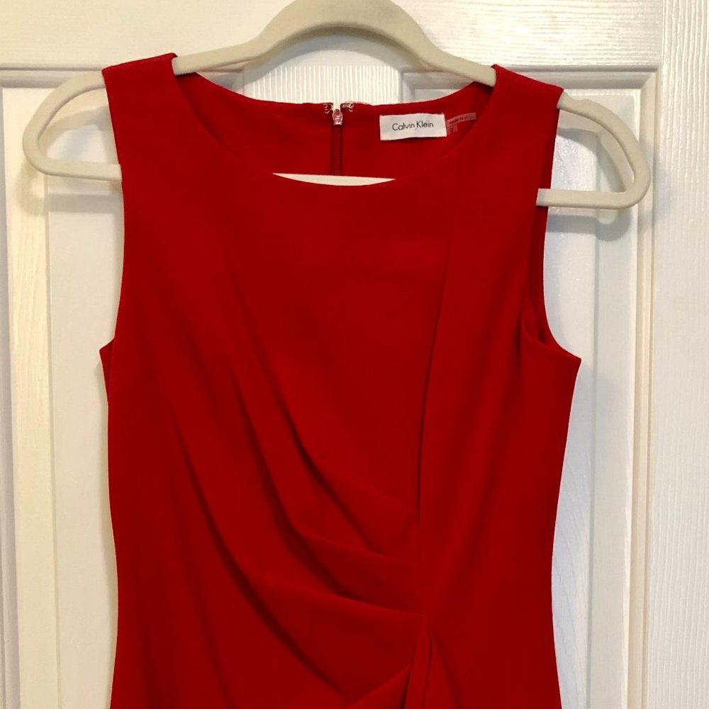 Red Sleeveless Knee Length Calvin Klein Dress Size 2 - EUC